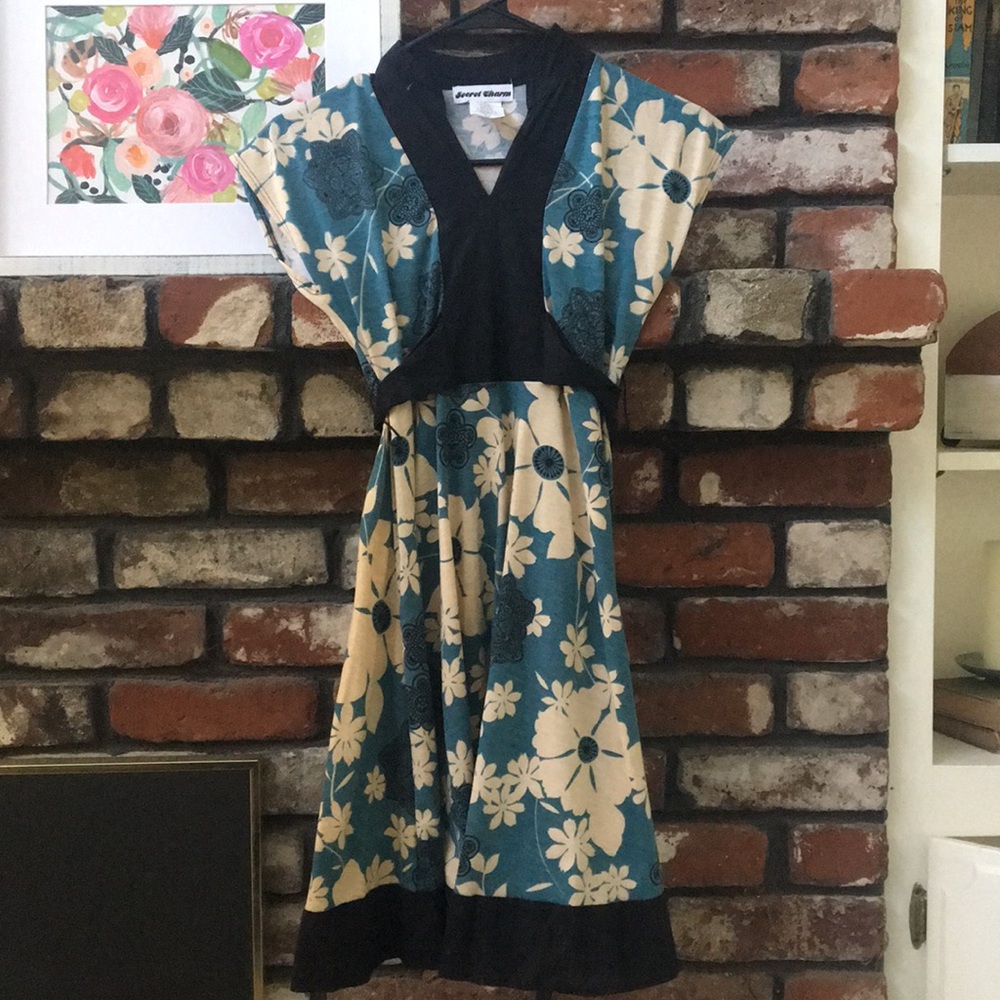 Girl’s floral dress